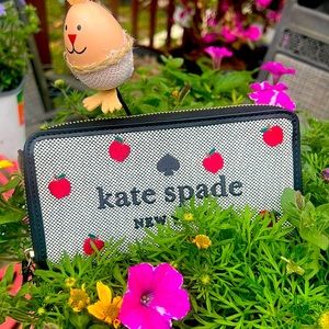 COPY - Kate Spade Wallet.
